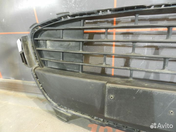 Решетка бампера переднего нижняя - Kia Rio 4