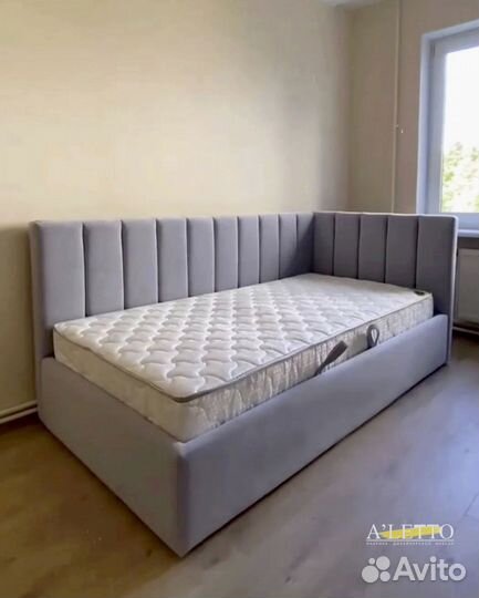 Детская кровать с мягкими бортиками