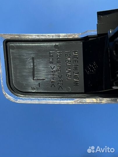 Повторитель поворота передний левый Toyota Camry