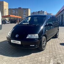 Volkswagen Sharan 1.9 MT, 2000, 305 284 км, с пробегом, цена 600 000 руб.