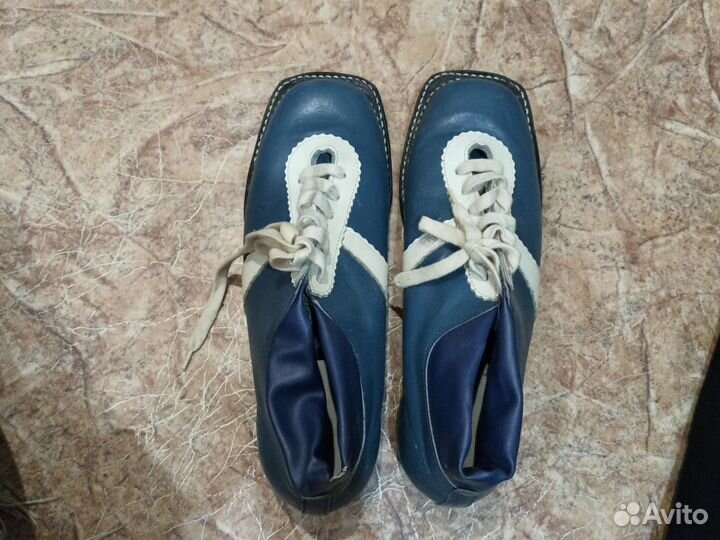 Лыжные ботинки