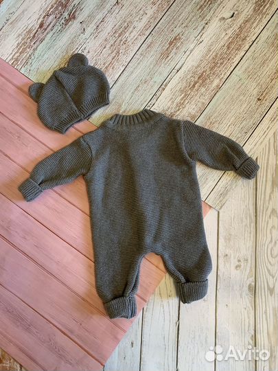 Комбинезон детский вязаный с шапочкой