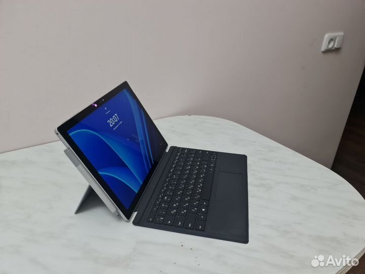 Ноутбук Microsoft Surfase pro 7