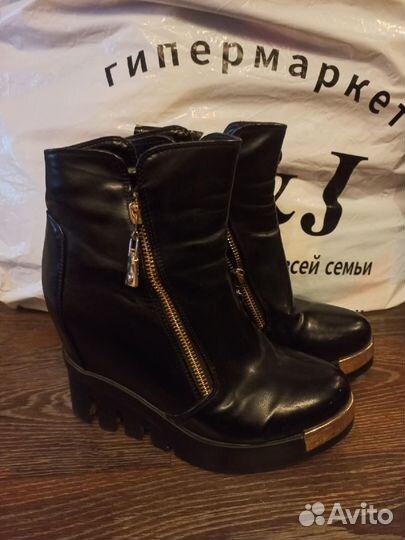 Ботинки женские