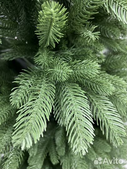 Ель искусственная заснеженная