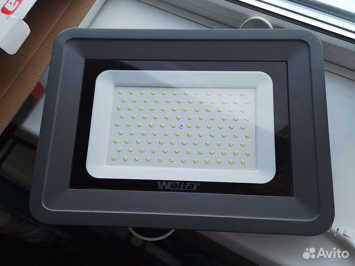 Светодиодный прожектор 100 вт Wolta