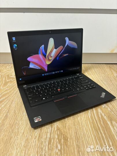 Lenovo thinkpad t14s gen 1 R5/8/256