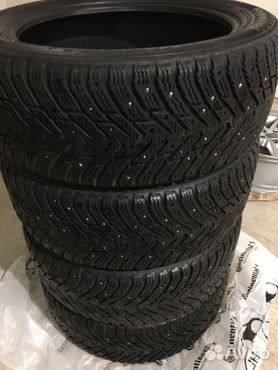 Nokian Tyres Hakkapeliitta 8 225/50 R18 99T