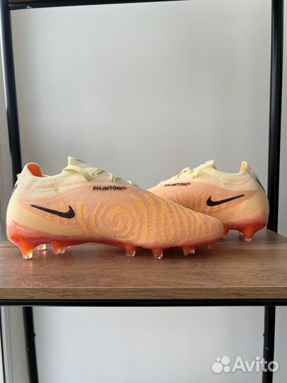 Футбольные бутсы nike phantom gx elite