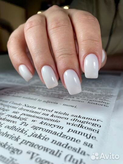 Мастер маникюра, маникюр, покрытие