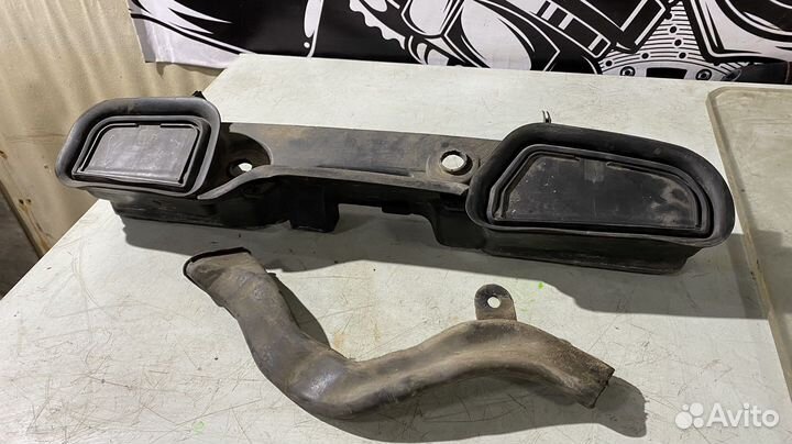 Воздухозаборник воздушного фильтра BMW 7 E38