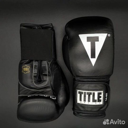 Боксерские перчатки