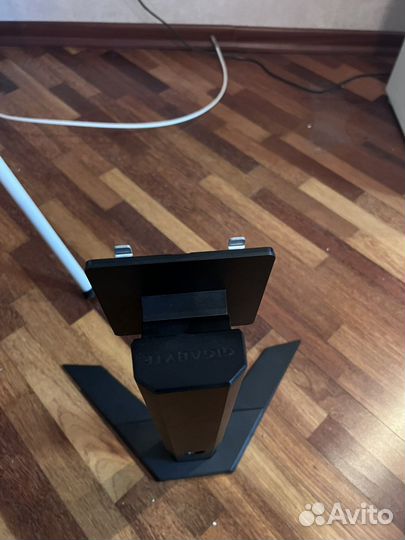 Держатель для монитора gigabite