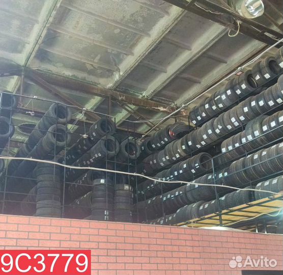 Bridgestone Blizzak Revo GZ 255/40 R19 96T