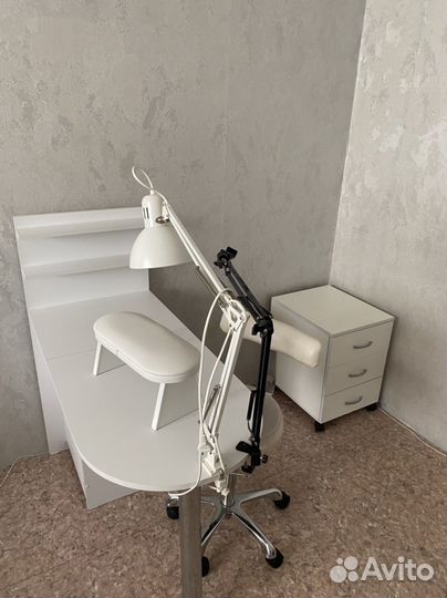 Комплект мебели для маникюра