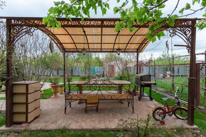 Коттедж 353,6 м² на участке 7 сот.