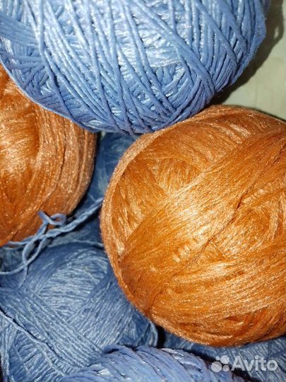 Нитки клубки