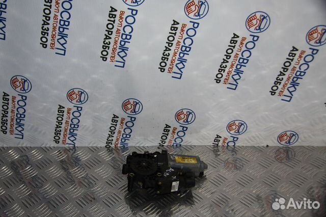 Моторчик стеклоподъемника Audi A8 (D2) I рестайлин