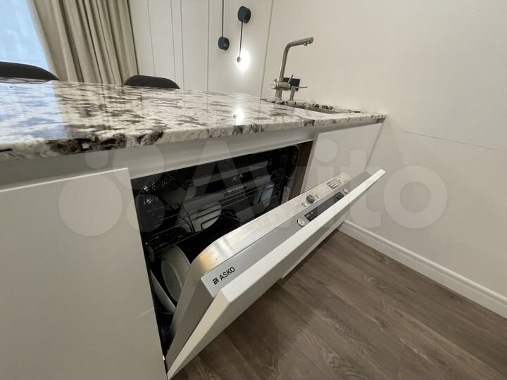 3-к. квартира, 86 м², 1/18 эт.