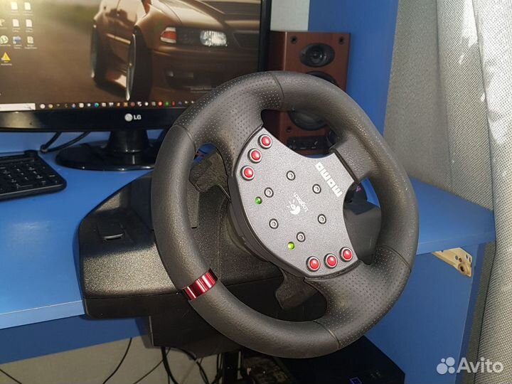 Игровой руль logitech momo racing