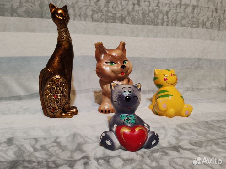 Фигурки кошек