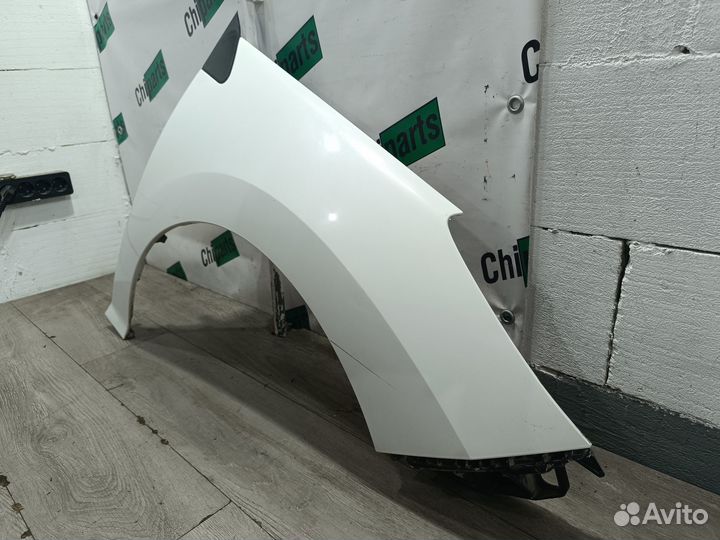 Переднее правое крыло для Peugeot 408 оригинал