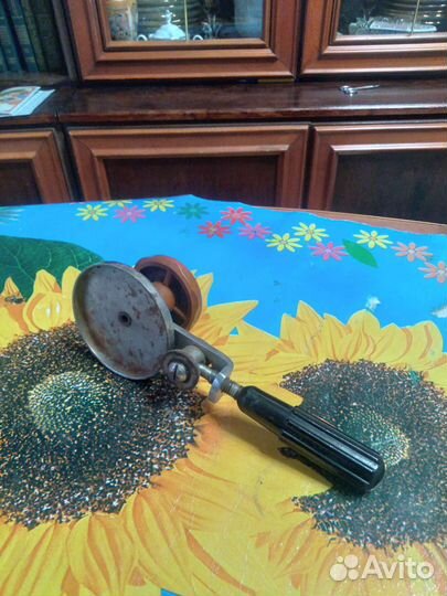 Закаточная машинка для банок