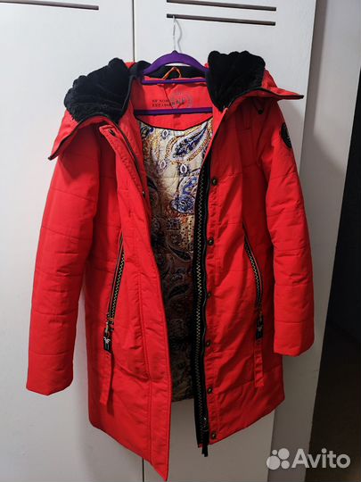 Парка зимняя с мехом 44 размер