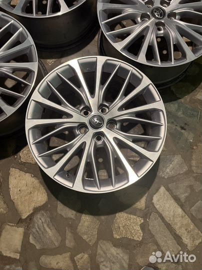 Диски R18 Toyota Camry Оригинал
