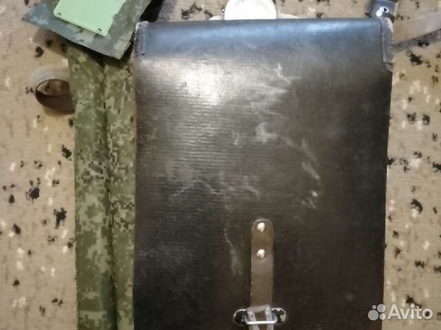 Планшет, флажки, компас