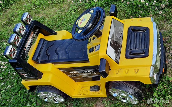 Детский электромобиль б/у