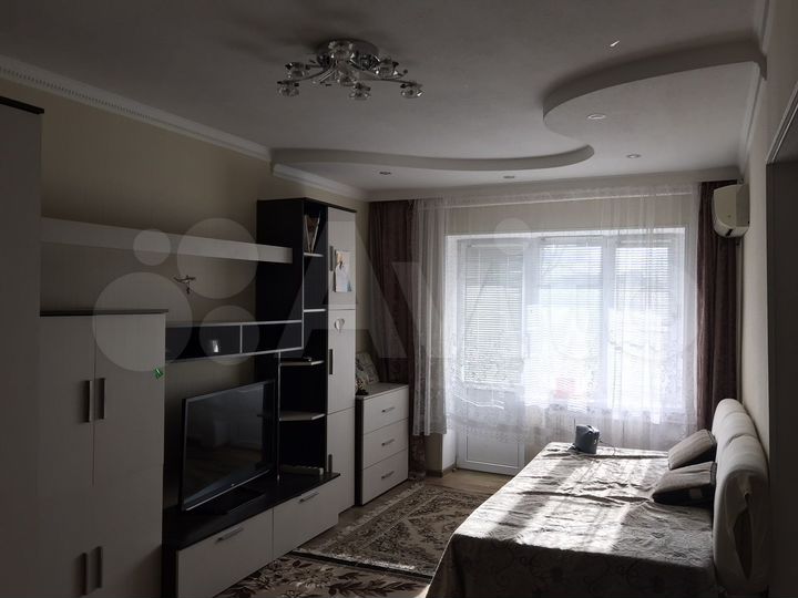 2-к. квартира, 42 м², 3/3 эт.