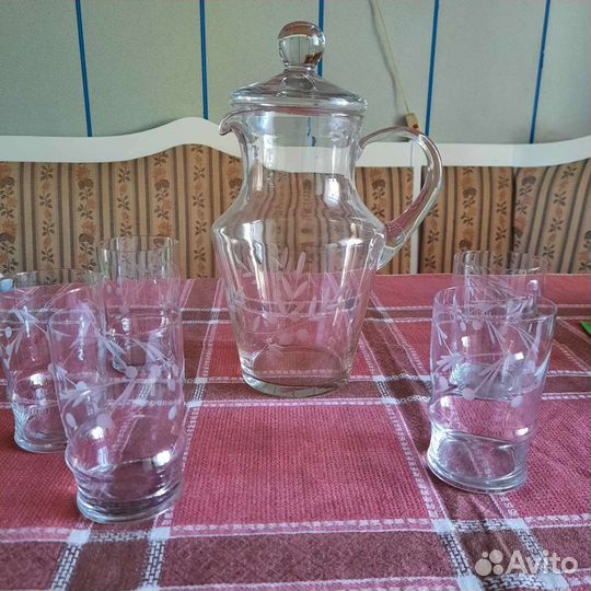 Графины со стаканчиками