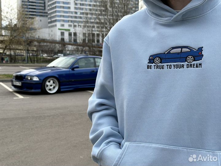 Худи с вышивкой твоей любимой тачки