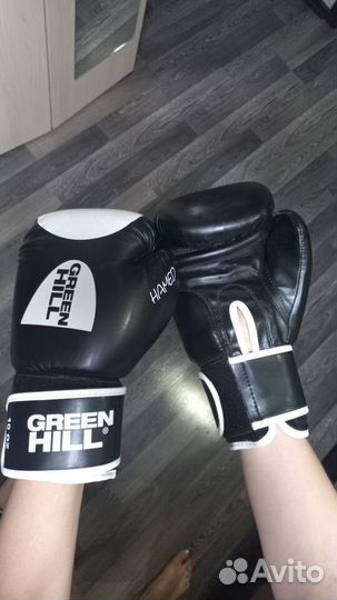 Боксерские перчатки 10 oz green hill новые. В уп