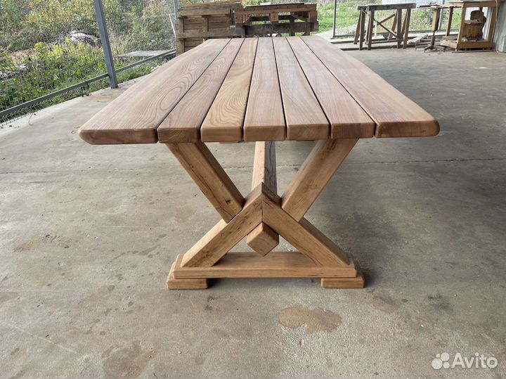 Мебель для дома из массива дерева