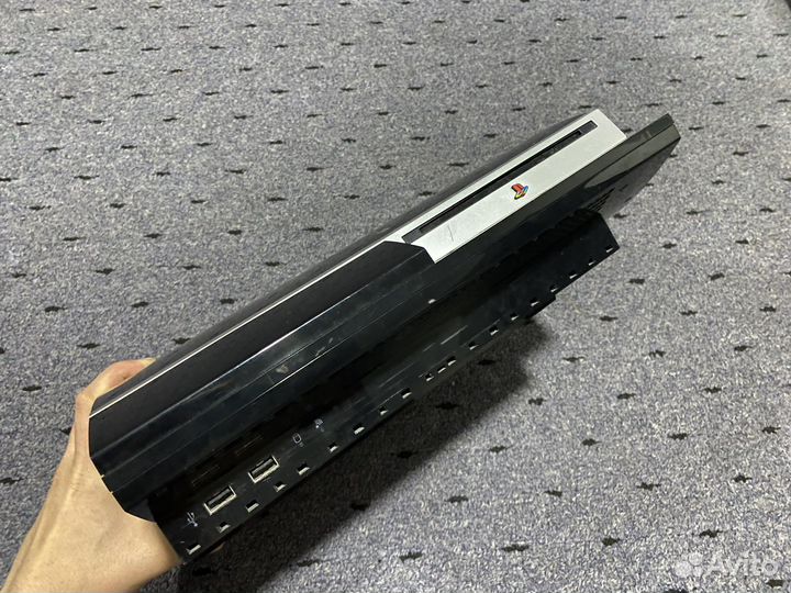 Sony PlayStation 3 прошитая + игры