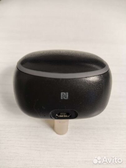 Беспроводные наушники Sony WF-XB700