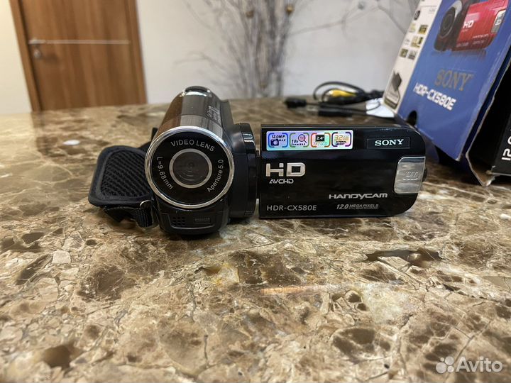 Видеокамера Sony HDR-CX580E