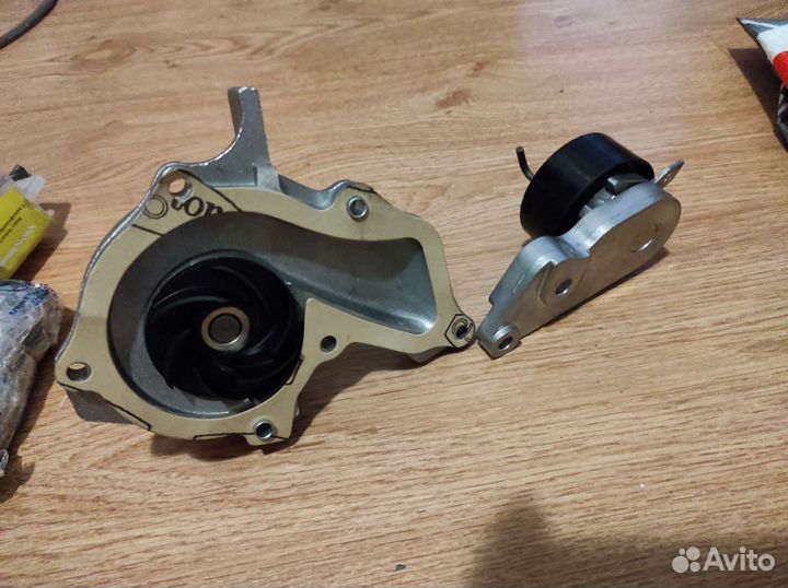 Помпа mazda демио