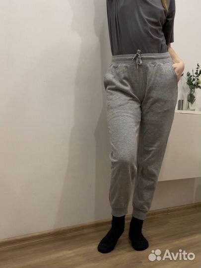 Спортивные штаны женские утепленные