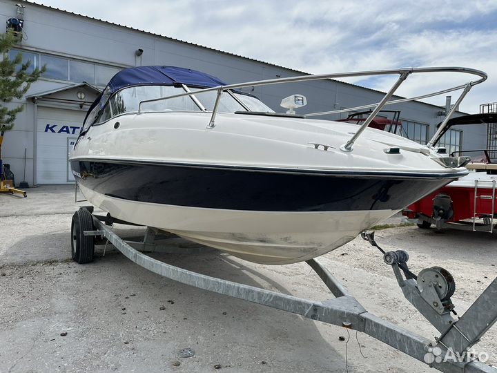 Катер Bayliner-212 Capri