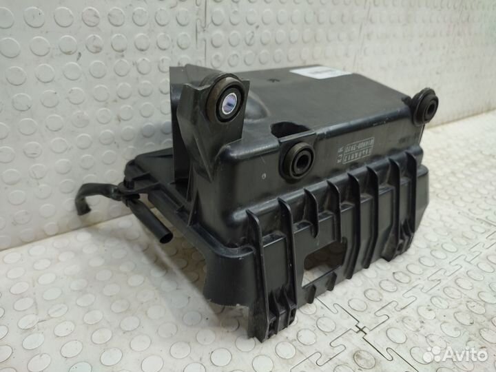 Корпус воздушного фильтра Mitsubishi Outlander 2