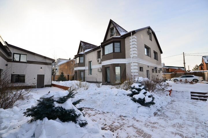 Дом 465 м² на участке 16 сот.