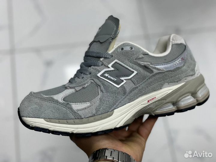 Кроссовки new balance 2002r