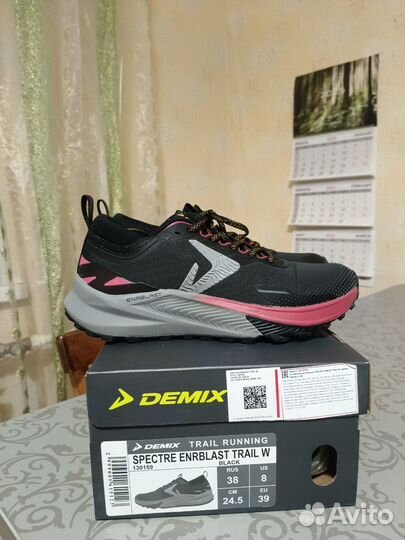 Беговые кроссовки Demix