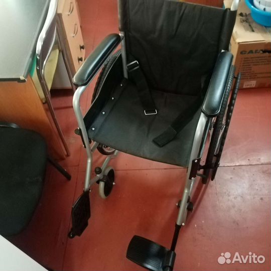 Коляска инвалидная