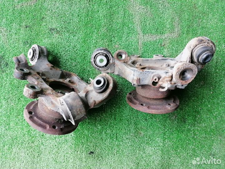 Кулак задний ступица на BMW X3 F25 2010-2017