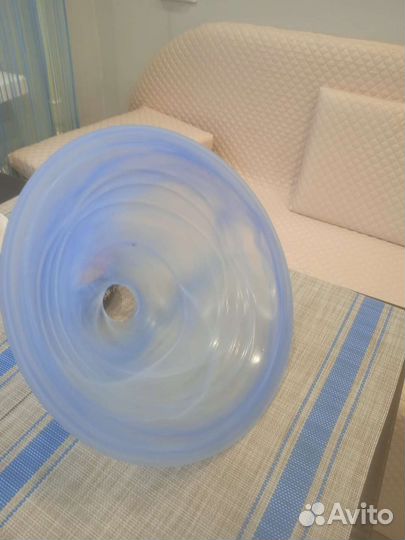 Продам люстру, светильник, бра, плафоны