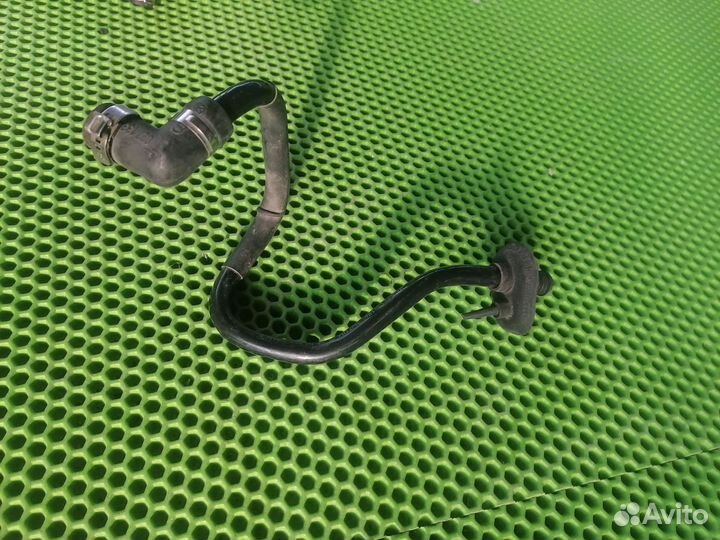 Трубка вакуумная Ауди А6 С5